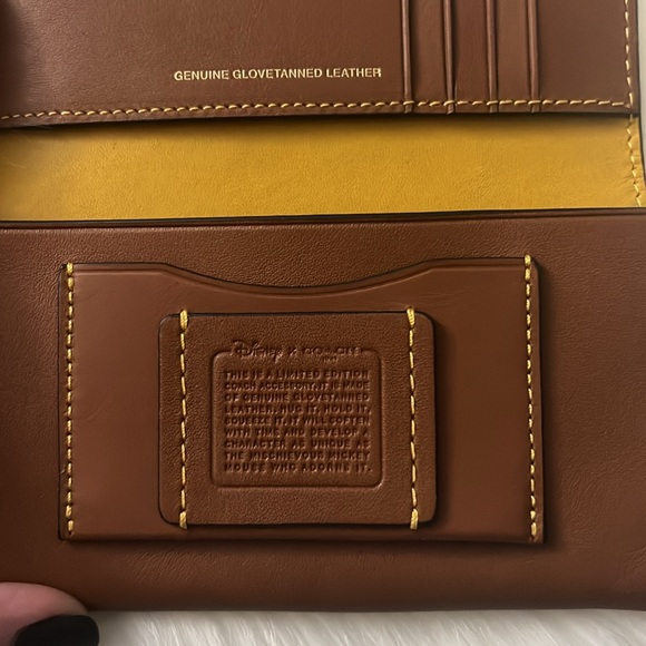 Disney Coach Mickey Phone Wallet Lmtd Edition - Picture 8 of 9